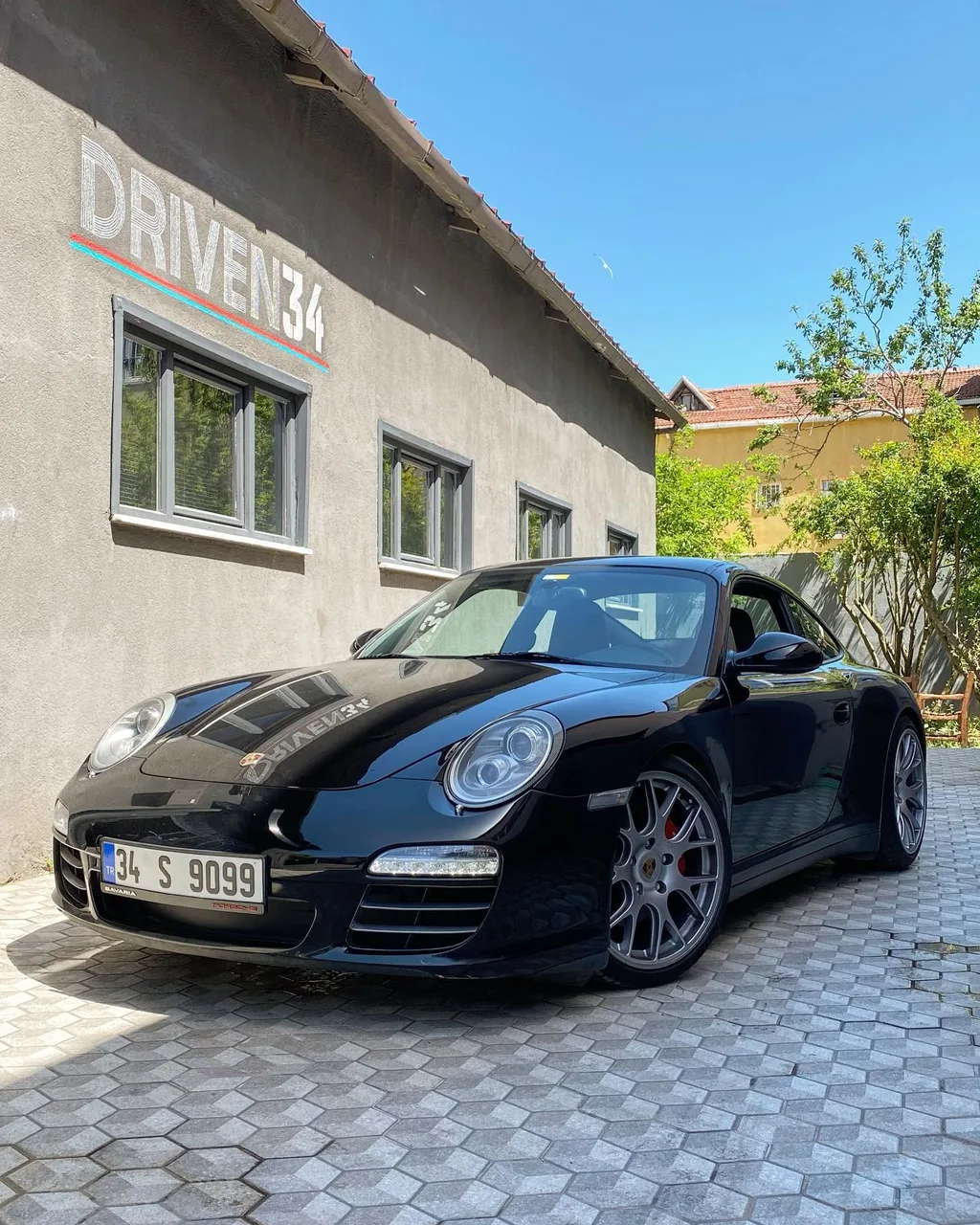 Porsche — CH-R
