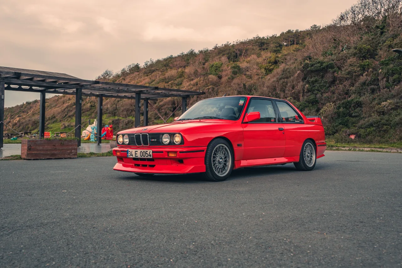 BMW E30 M3 "Henna"